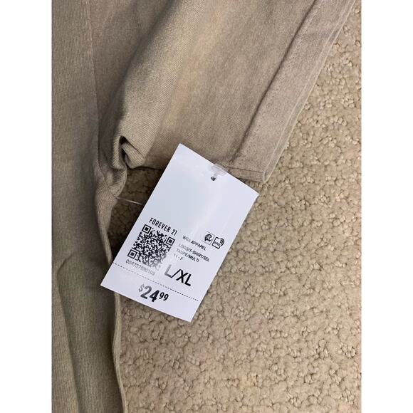 NWT Forever 21 Biggie Graphic Shirt with Foil - Picture 6 of 6